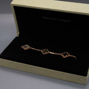 VAN CLEEF