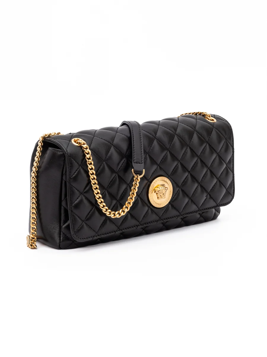 Bolsa de Hombro Versace de Piel de Cordero Acolchada Negra - Image 4