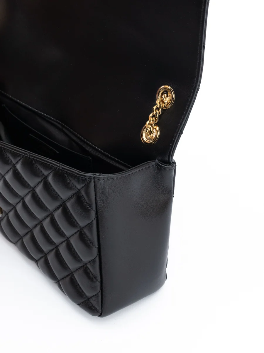Bolsa de Hombro Versace de Piel de Cordero Acolchada Negra - Image 3