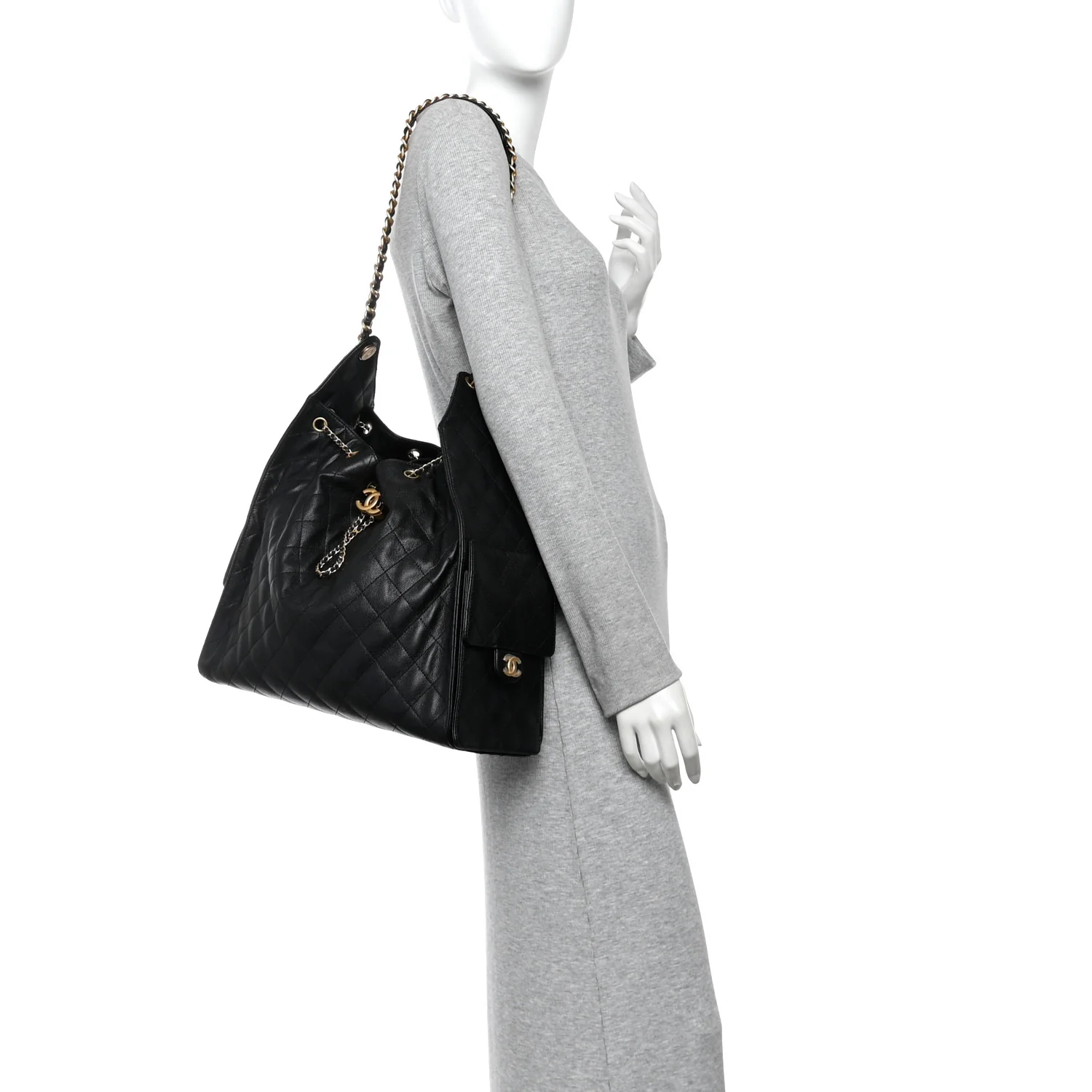 CHANEL Chanel 25 Large Handbag Grained Calfskin And Gold Tone Metal - Image 4